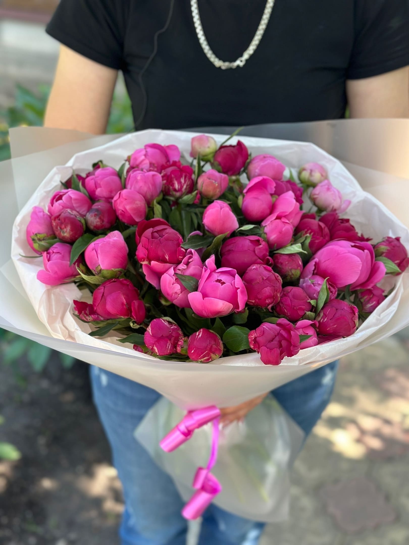 Букет розовых пионов