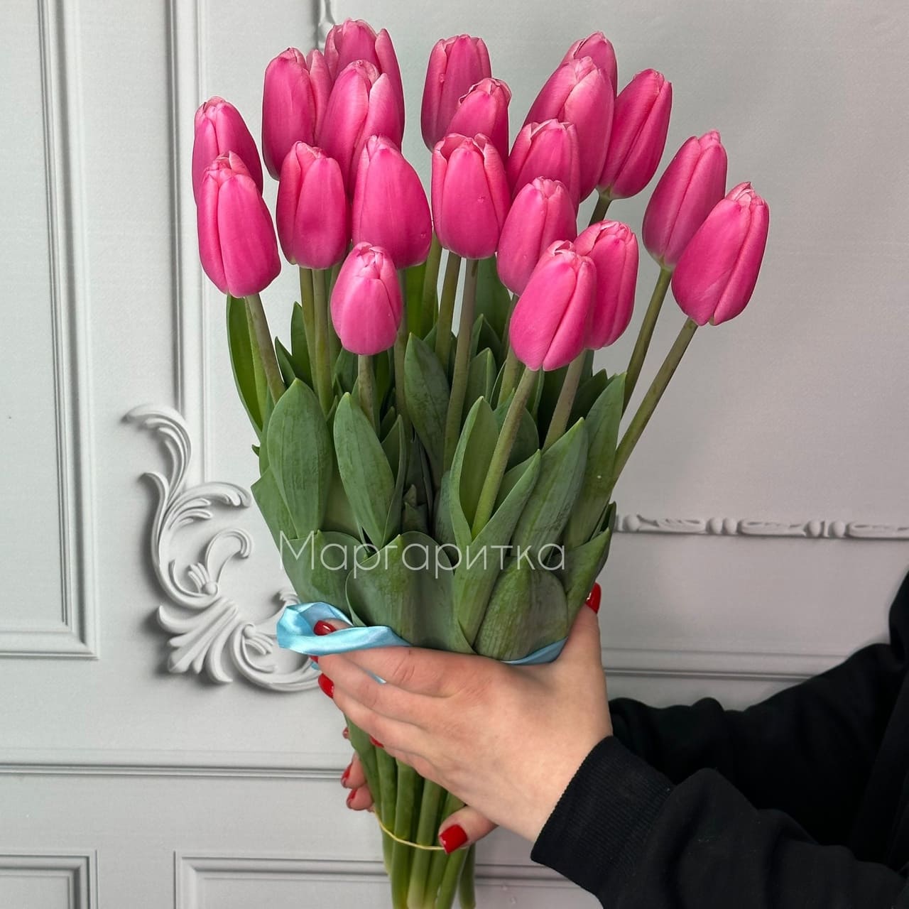 Малиново розовые