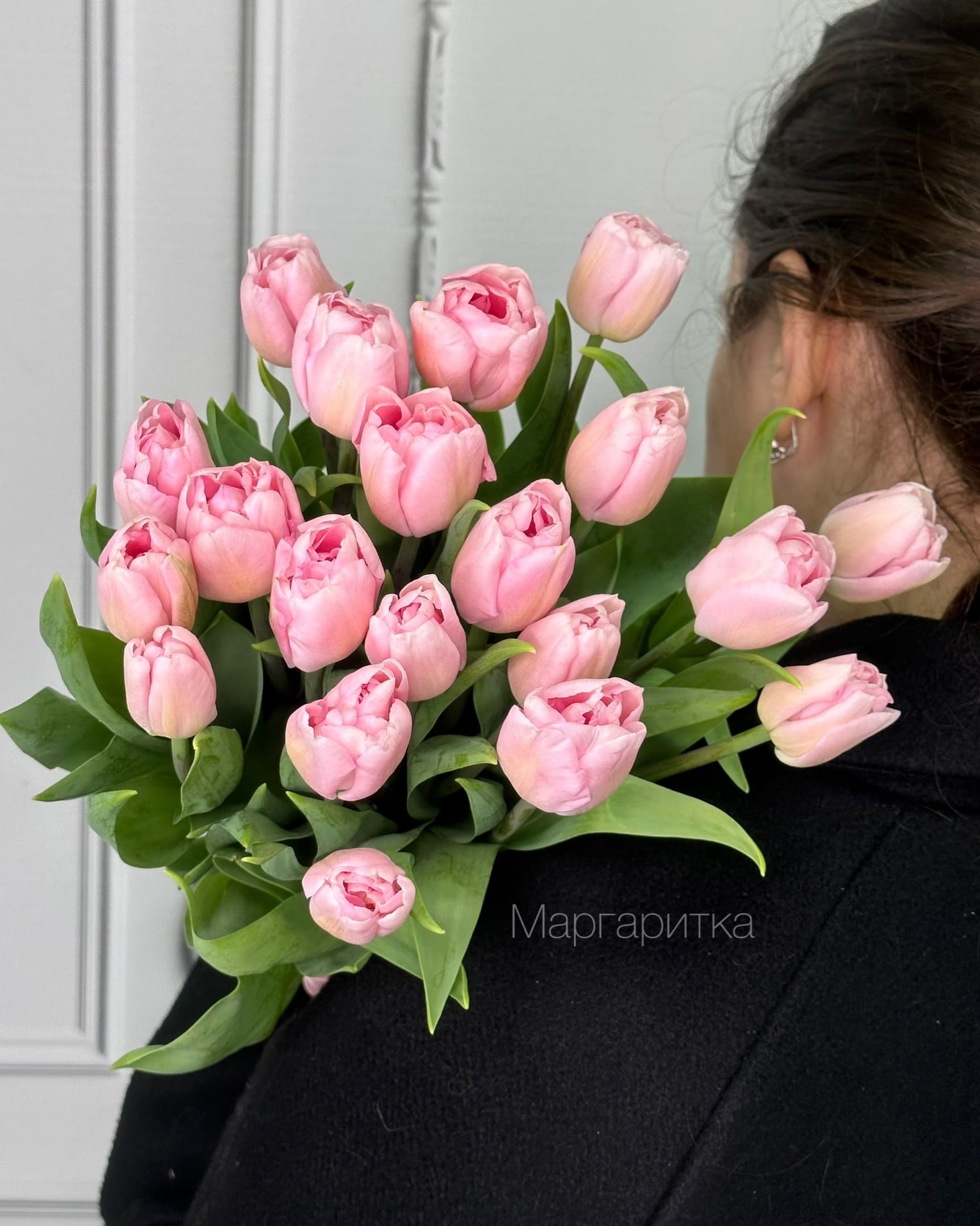 Нежно розов пионовидный 19